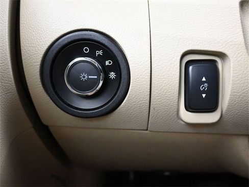 Used 2013 Ford Taurus SEL image 26