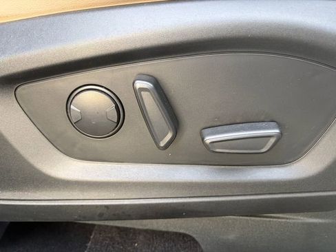 Used 2024 Ford Explorer XLT w/ Equipment Group 202A image 51