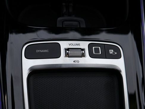 Certified 2025 Mercedes-Benz GLA 250 4MATIC image 27