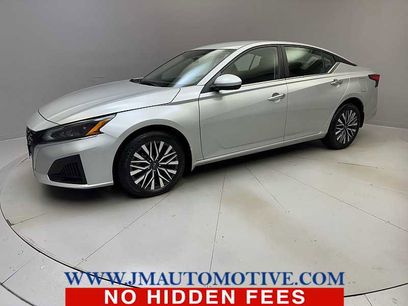Used 2023 Nissan Altima 2.5 SV