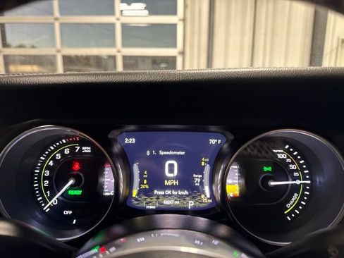 Used 2022 Jeep Wrangler Unlimited Sahara AWD/4WD image 8