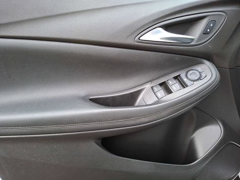 Used 2022 Buick Encore GX Preferred w/ Cold Weather Comfort Package image 9