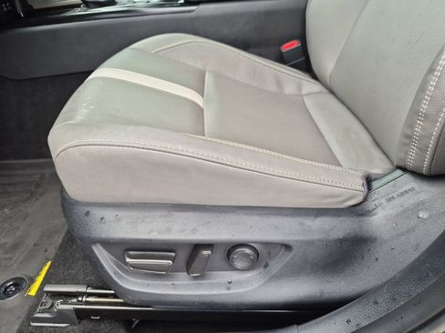 Used 2025 Toyota Camry SE w/ Multimedia Upgrade Package FWD image 17