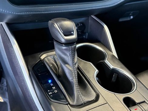 Used 2022 Toyota Highlander XLE image 28