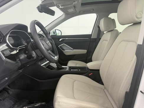 Used 2025 Audi Q3 2.0T Premium Plus w/ Premium Plus Package AWD/4WD image 15