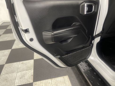 Used 2021 Jeep Wrangler Unlimited Sport image 15