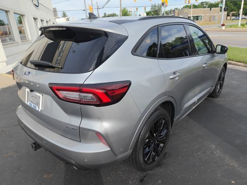 Used 2023 Ford Escape ST-Line Elite w/ Premium Technology Package AWD/4WD image 6