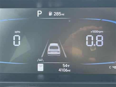 Certified 2025 Hyundai Elantra Sport image 19