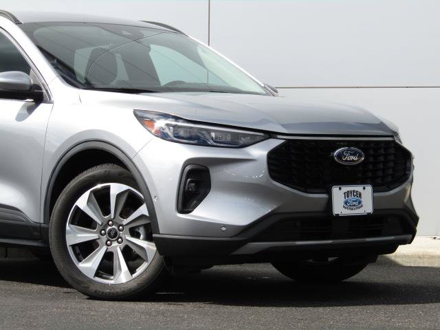 Used 2024 Ford Escape Platinum w/ Premium Technology Package AWD/4WD image 4