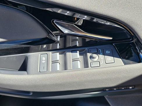 New 2026 Land Rover Range Rover Evoque Hoxton AWD/4WD image 28