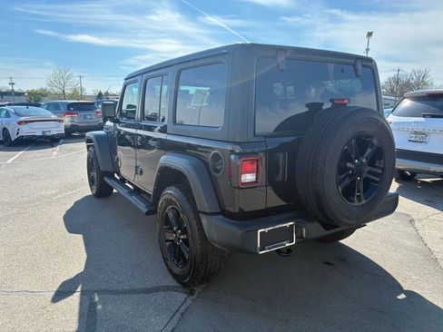 Used 2022 Jeep Wrangler Unlimited Sport image 5