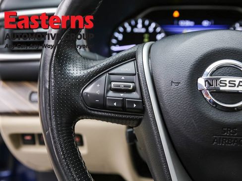 Used 2016 Nissan Maxima Platinum w/ Interior Lighting Package image 15