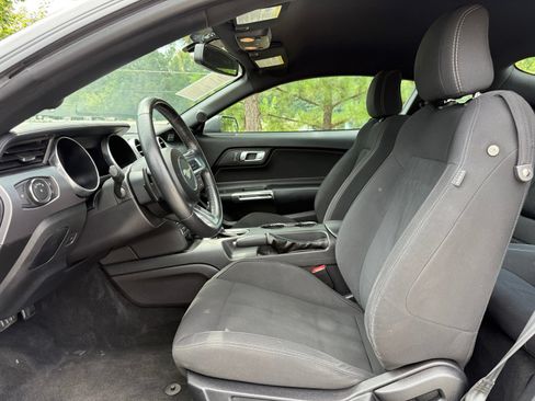 Used 2019 Ford Mustang GT RWD image 35