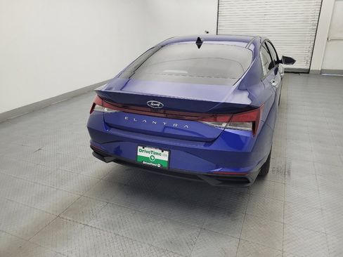 Used 2023 Hyundai Elantra SEL FWD image 7