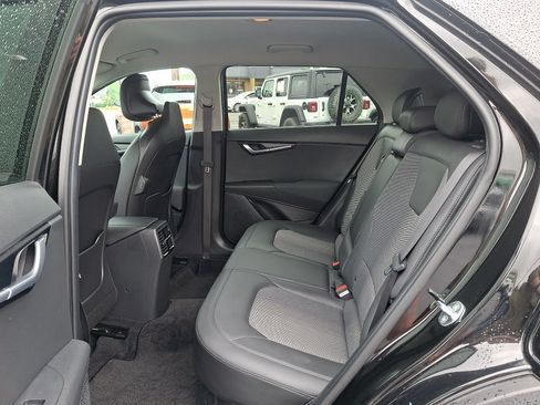 Used 2023 Kia Niro EX FWD image 10