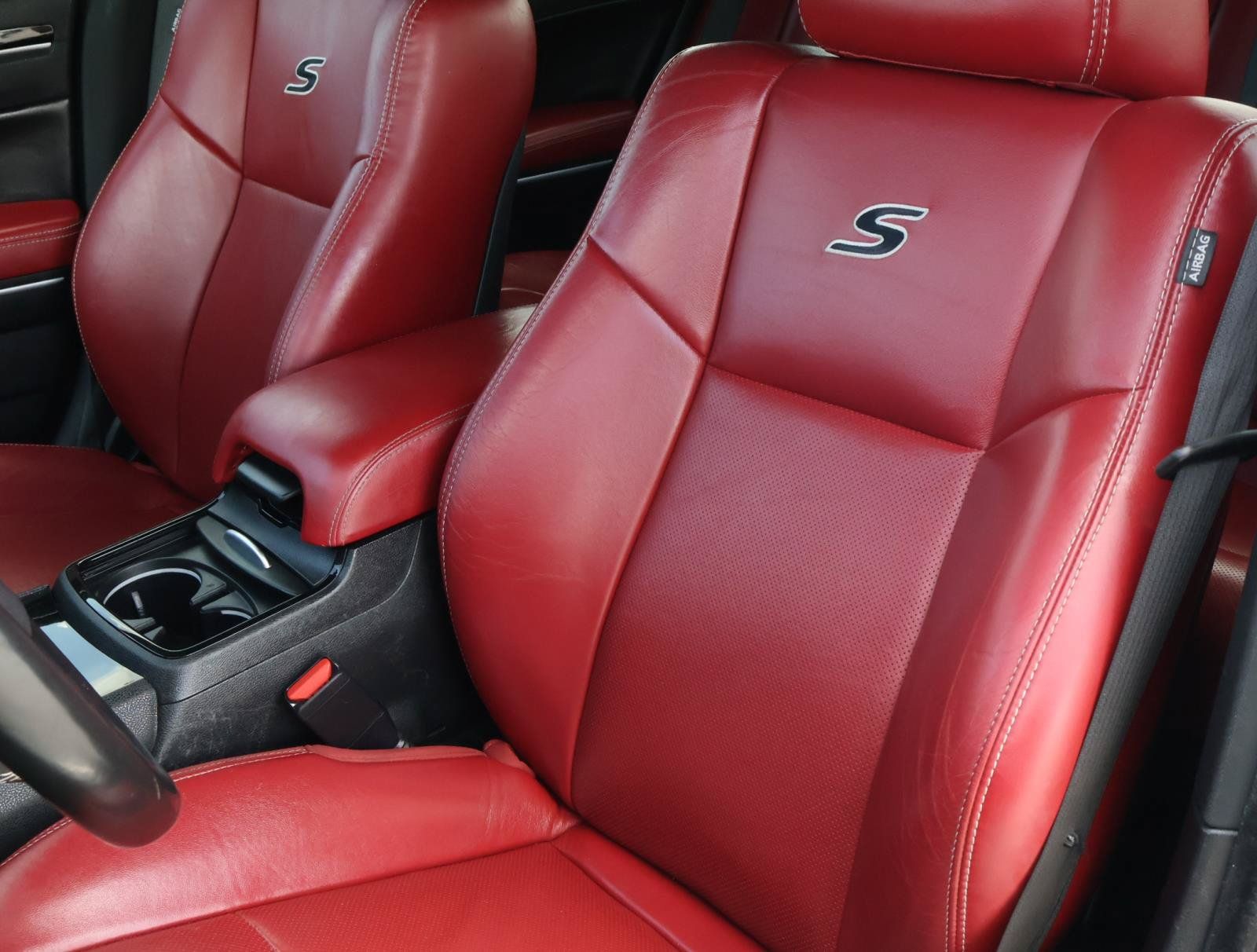 Used 2021 Chrysler 300 S w/ S Model Appearance Package RWD image 13