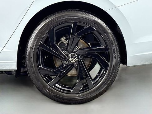 New 2026 Volkswagen Jetta SE FWD image 31