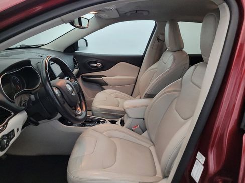 Used 2019 Jeep Cherokee Limited AWD/4WD image 17