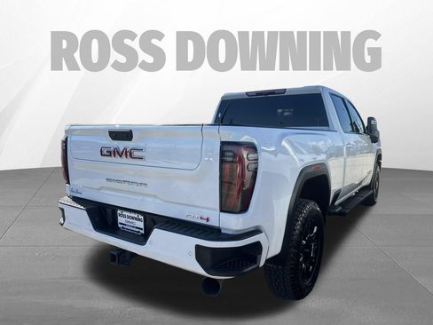 Used 2025 GMC Sierra 2500 AT4 AWD/4WD image 4