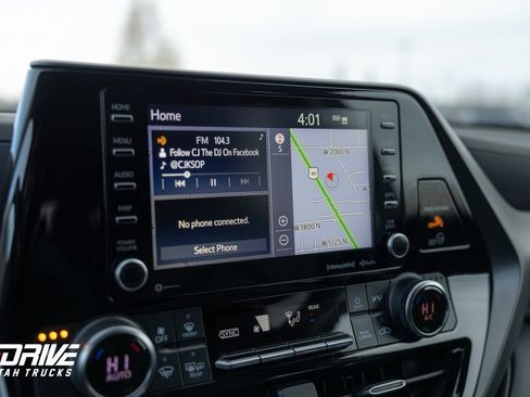 Used 2021 Toyota Highlander XLE image 34