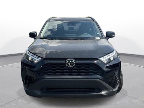 Used 2025 Toyota RAV4 XLE FWD image 3