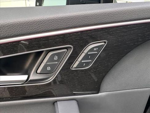 Used 2023 Audi Q7 3.0T Premium Plus AWD/4WD image 22