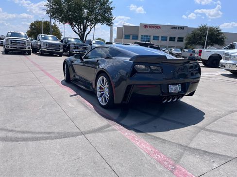 Used 2017 Chevrolet Corvette Z06 RWD image 2
