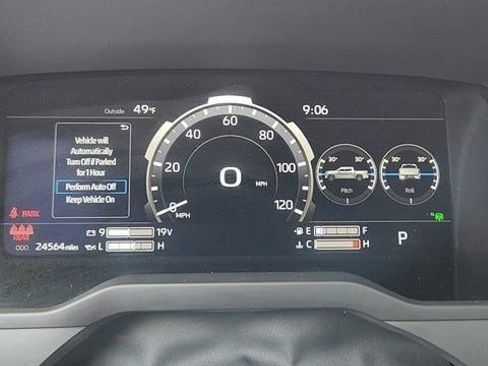 Used 2024 Toyota Tundra Platinum AWD/4WD image 11