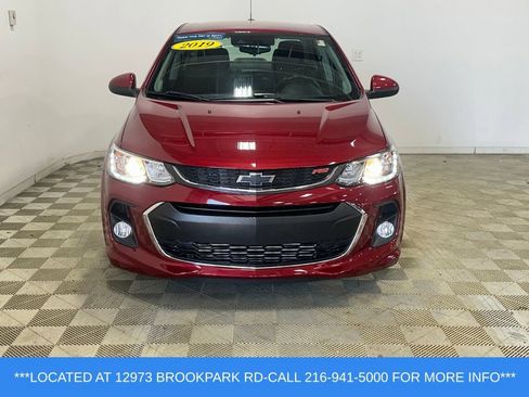 Used 2019 Chevrolet Sonic LT w/ Convenience Package FWD image 2