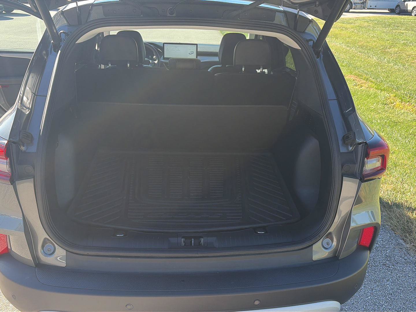Used 2023 Ford Escape Platinum AWD/4WD image 13