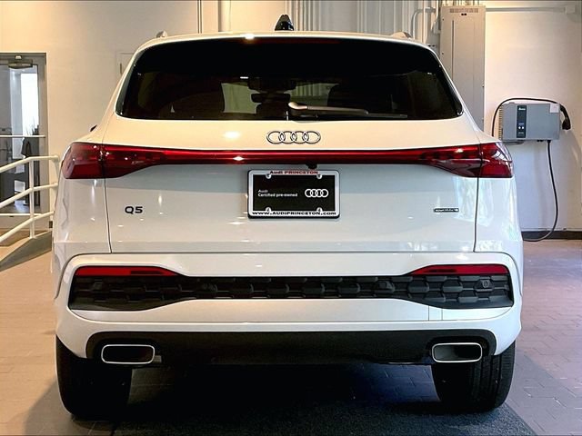 Used 2025 Audi Q5 Premium w/ 19" Wheel Package AWD/4WD image 7