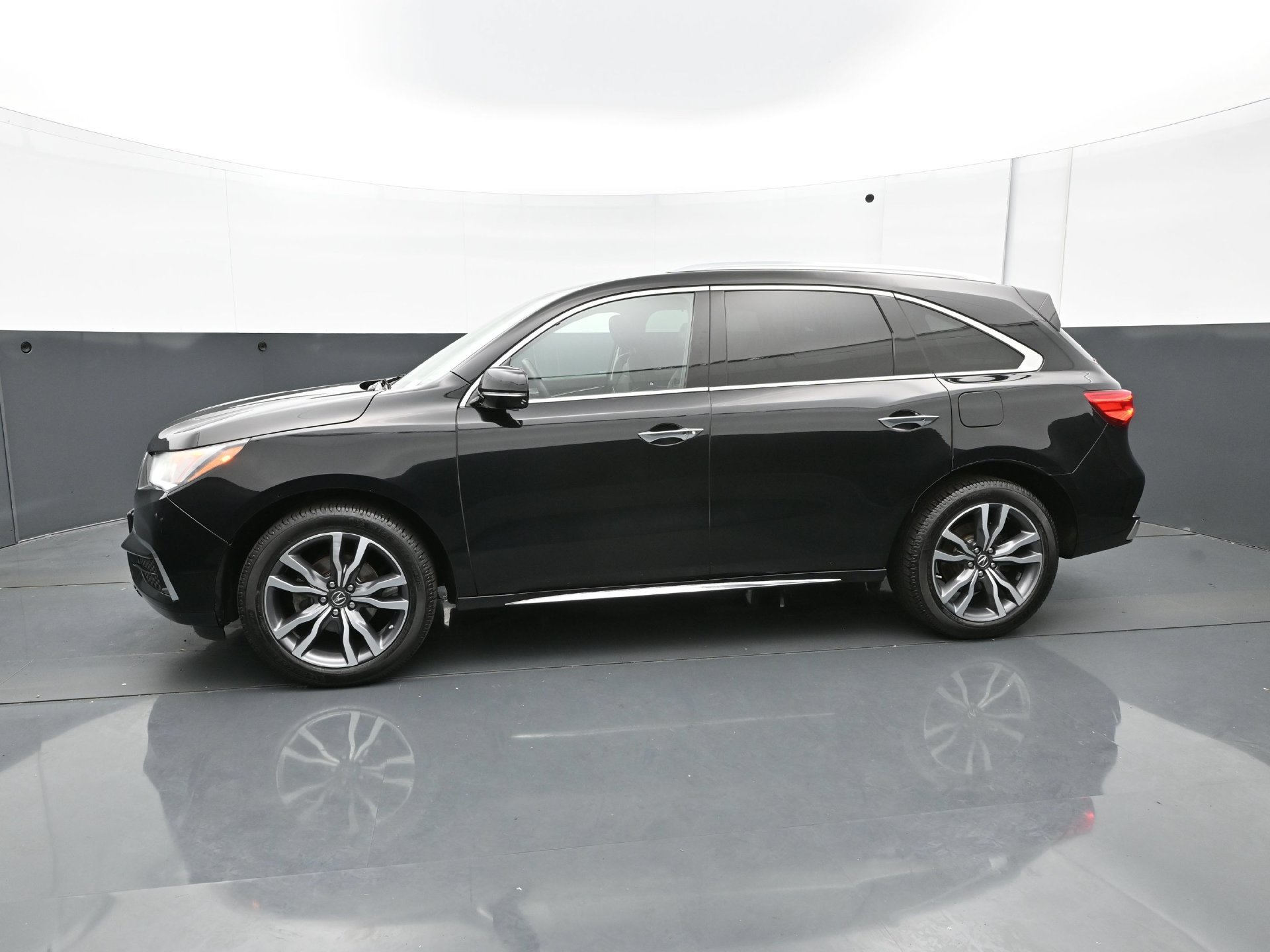 Used 2019 Acura MDX w/ Advance Package AWD/4WD image 3