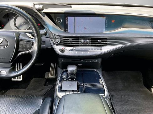 Used 2018 Lexus LS 500 F Sport w/ Accessory Package (Z1) AWD/4WD image 12