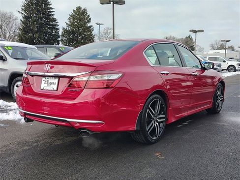 Used 2017 Honda Accord Sport image 7