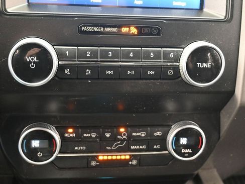 Used 2021 Ford Expedition Max XLT image 20