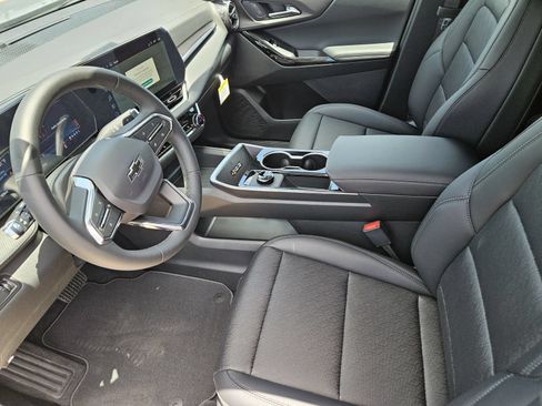 New 2027 Chevrolet Equinox LT w/ Convenience Package II FWD image 15