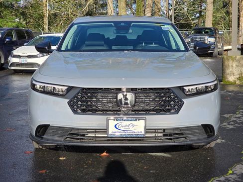 Certified 2025 Honda Accord SE image 2