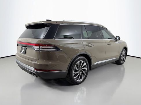 Used 2025 Lincoln Aviator 2WD image 5