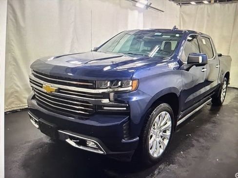 Used 2019 Chevrolet Silverado 1500 High Country w/ Technology Package image 2