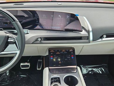 New 2026 Cadillac Vistiq Luxury image 30