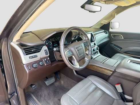 Used 2018 GMC Yukon Denali w/ Open Road Package AWD/4WD image 11
