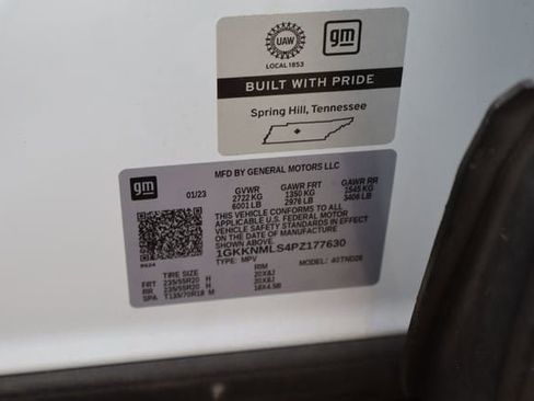 Used 2023 GMC Acadia SLT w/ Elevation Edition FWD image 32