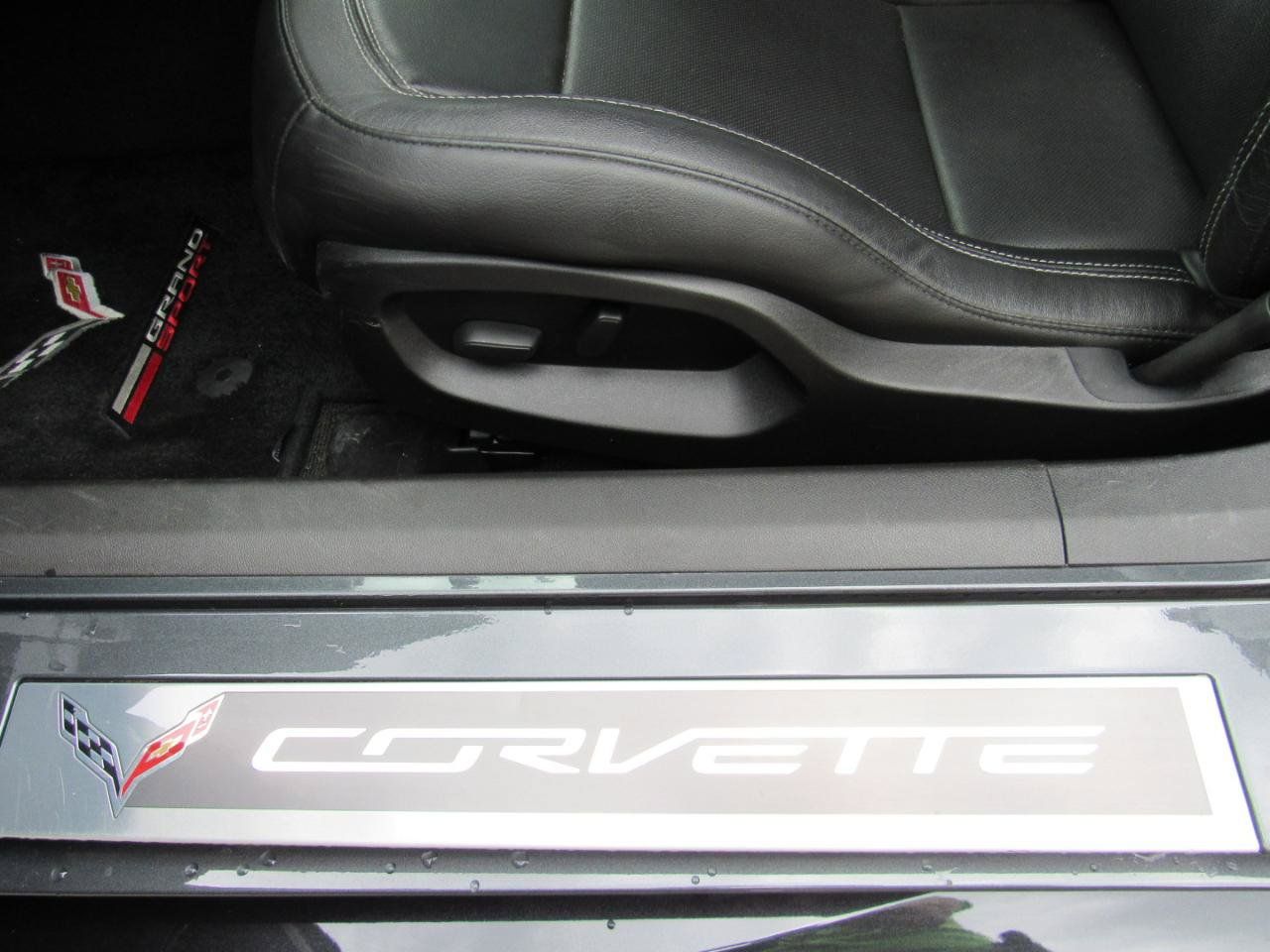 Used 2018 Chevrolet Corvette Grand Sport RWD image 23