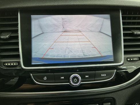 Used 2018 Buick Encore Essence FWD image 35