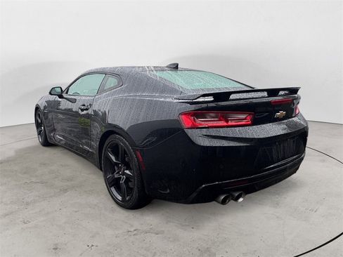 Used 2017 Chevrolet Camaro SS image 3