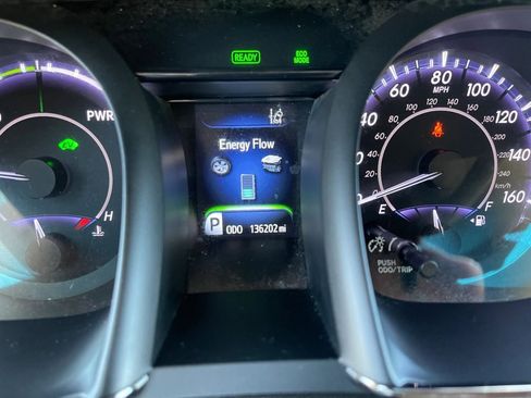 Used 2018 Toyota Avalon XLE Premium w/ Preferred Accessory Package FWD image 27