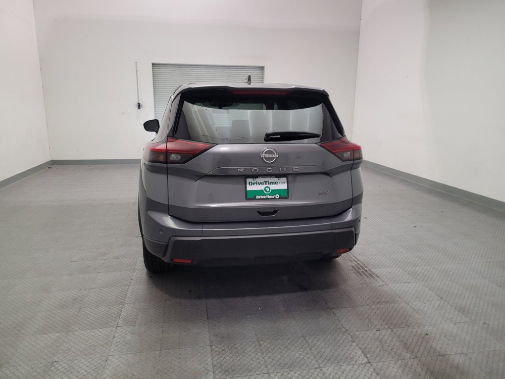 Used 2024 Nissan Rogue SV FWD image 6