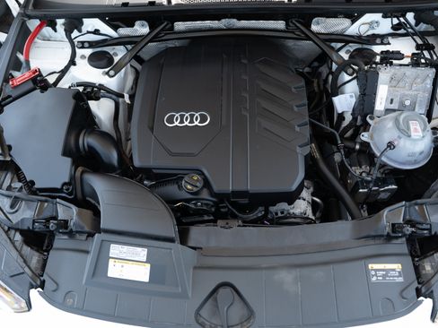 Certified 2023 Audi Q5 2.0T Premium Plus w/ Premium Plus Package AWD/4WD image 32