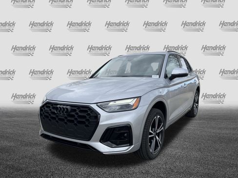 Certified 2025 Audi Q5 2.0T Premium Plus w/ Premium Plus Package image 5