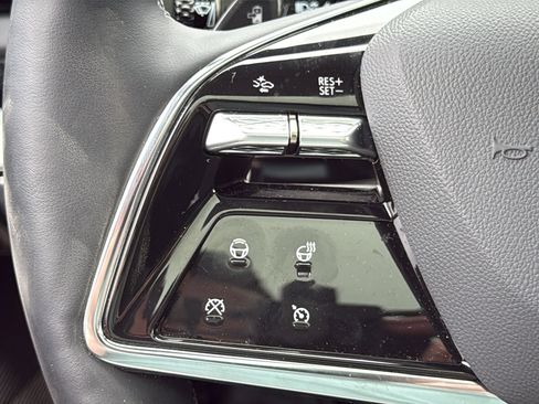 New 2026 Cadillac Optiq Luxury 1 image 15